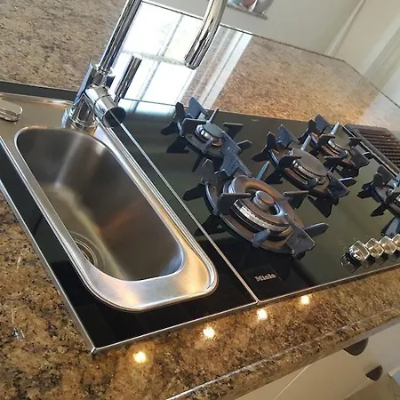 Pura Vida Villa Oud Ade