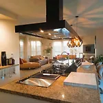 Pura Vida Villa *